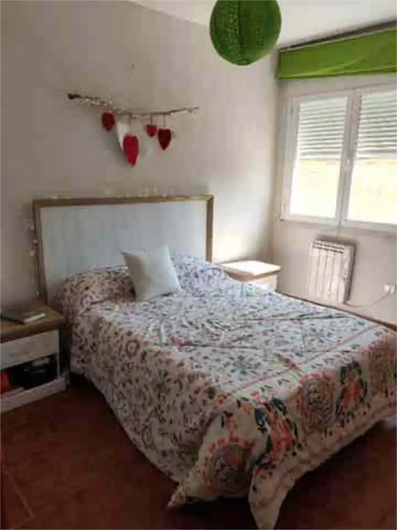 Wohnungen zur Miete in Pepino Schlafzimmer von Wohnungen zur Miete in Pepino mit Heizung und Möbliert