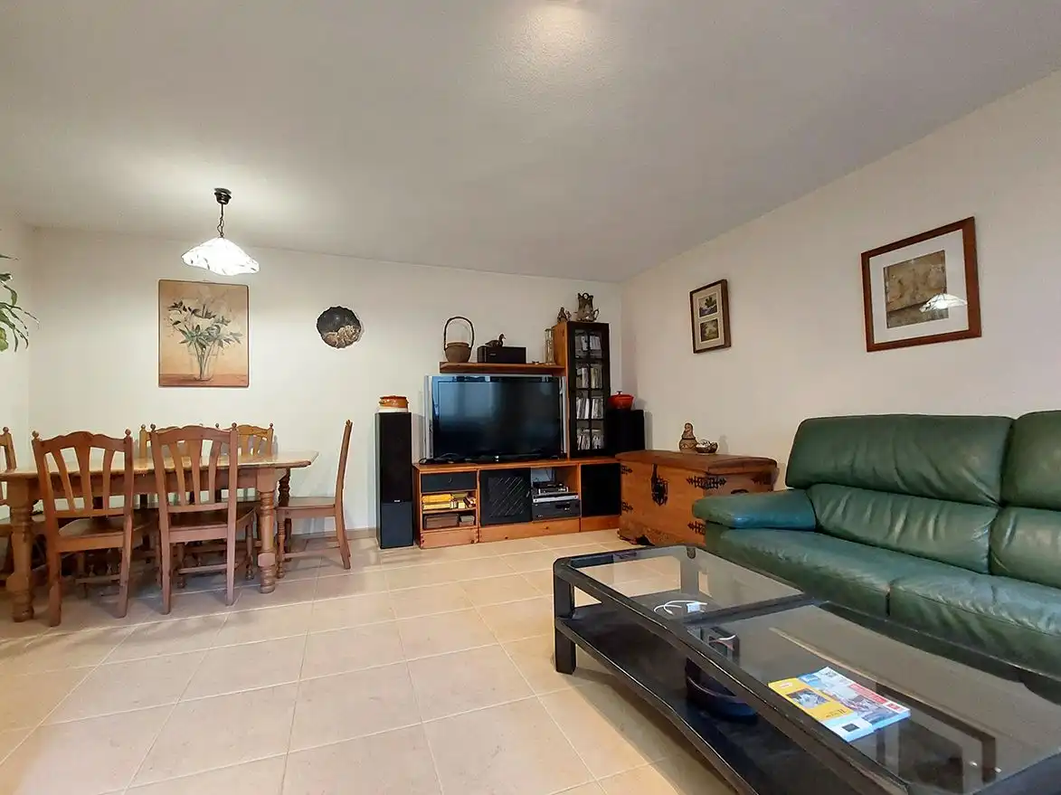 Casa o xalet en venda a Aluche Sala d'estar de Casa o xalet en venda en Madrid amb Aire condicionat, Calefacció i Parquet