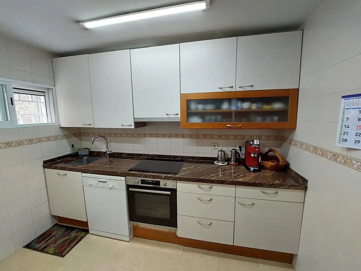 Casa o xalet en venda a Aluche Cuina de Casa o xalet en venda en Madrid amb Aire condicionat, Calefacció i Parquet