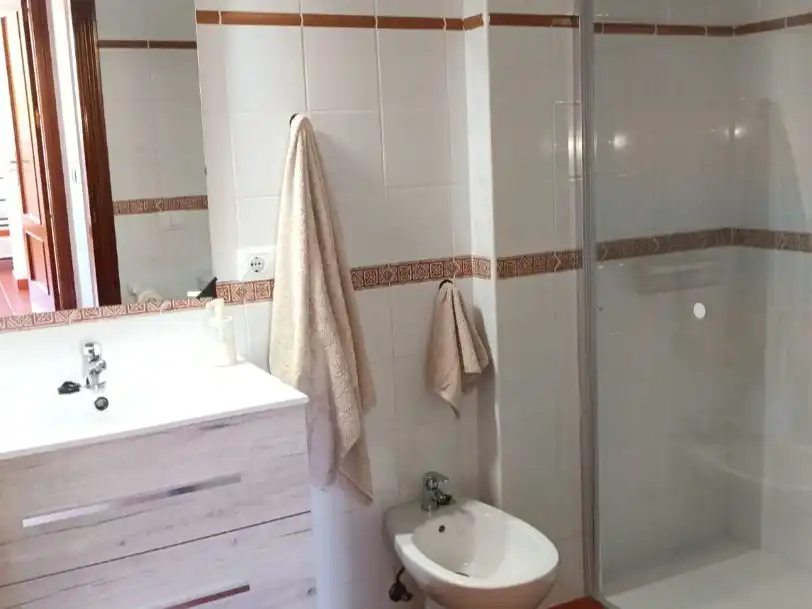 Wohnung zur Miete in Calle San Jose, 4, Arico Badezimmer von Wohnung zur Miete in Arico mit Terrasse, Abstellraum und Möbliert