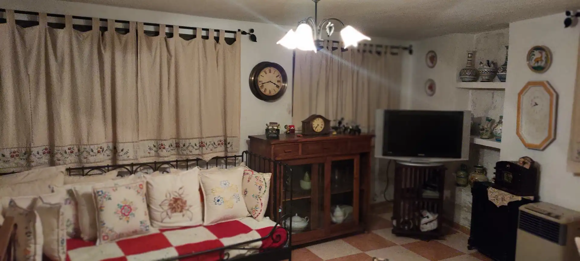 Detached homes for sale in Calle Calvario, 3, Viandar de la Vera Living room of Detached homes for sale in Viandar de la Vera with Heating, Terrace and Furnished