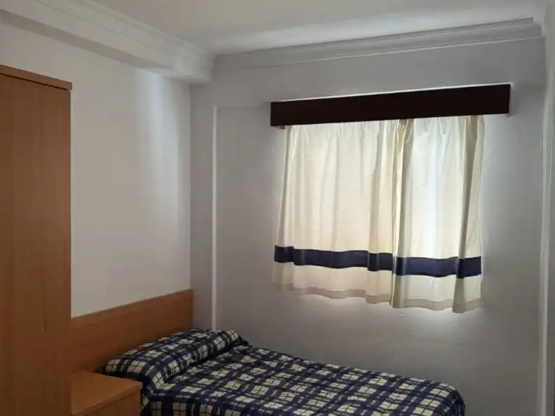 Habitación de Piso de alquiler en Écija con Parquet, Amueblado y Balcón