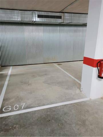 Garaje en Alquiler en Poniente-Norte - Miralbaida - Parque Azahara