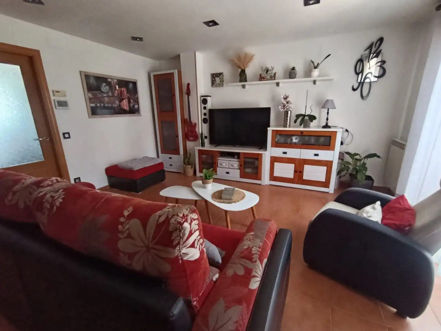 Casa adosada en venta en Calle El Campillo, 15, Hontoria de la Cantera Sala de estar de Casa adosada en venta en Hontoria de la Cantera con Jardín privado, Terraza y Parking comunitario