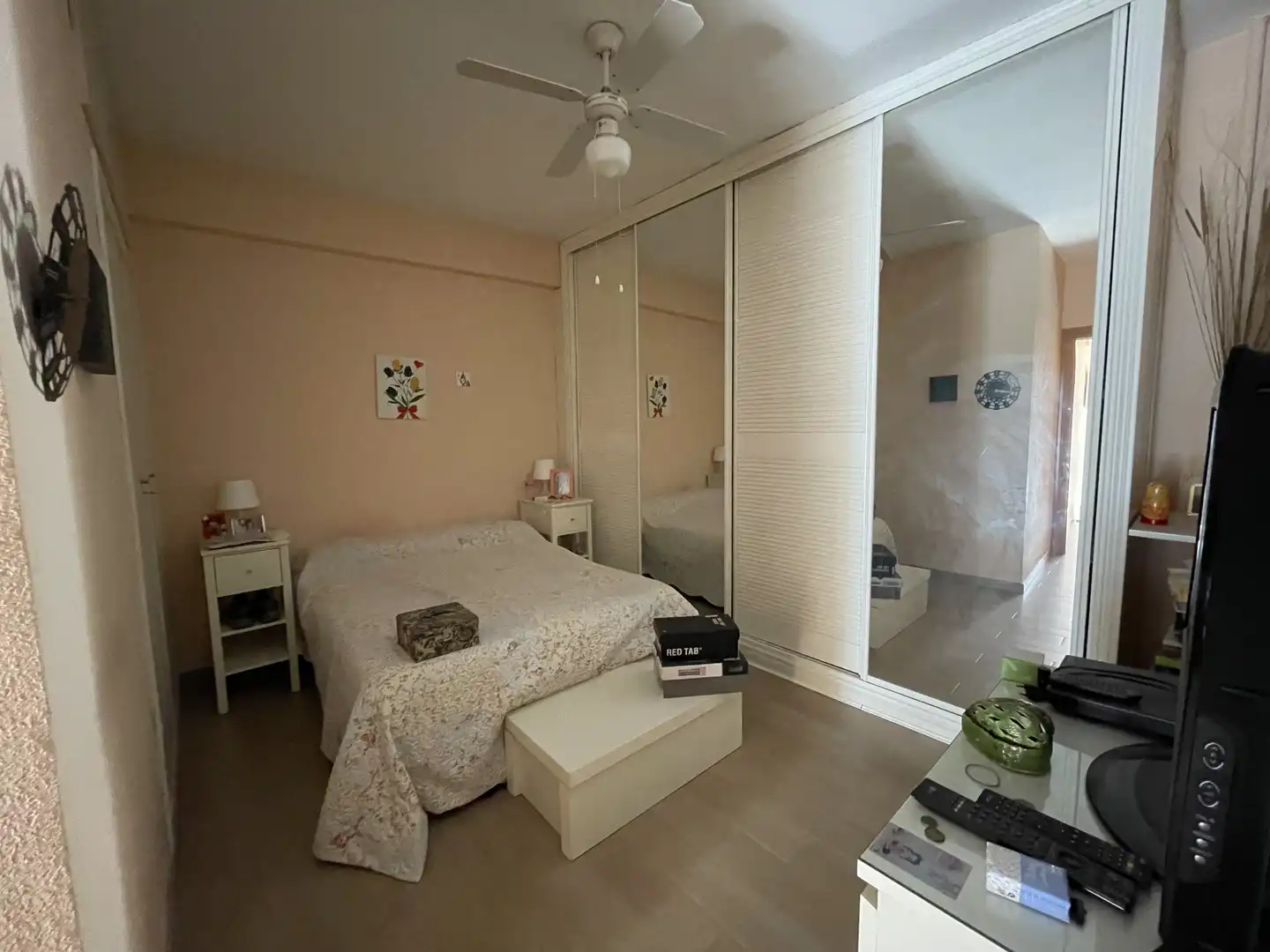 Piso en venta en Calle de las Peñuelas, 48, Acacias Habitación de Piso en venta en Madrid Capital con Balcón