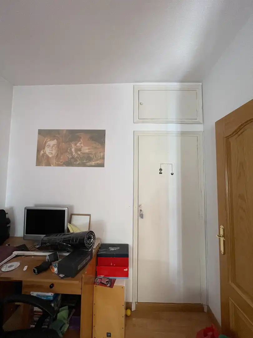 Piso en venta en Calle de las Peñuelas, 48, Acacias Habitación de Piso en venta en Madrid Capital con Balcón