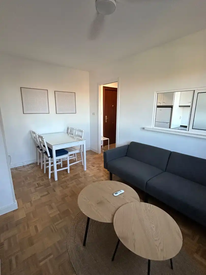 Wohnung zur Miete in Paseo Arco de Ladrillo, 17, Campo Grande Wohnzimmer von Wohnung zur Miete in Valladolid mit Parkett, Möbliert und Waschmaschine