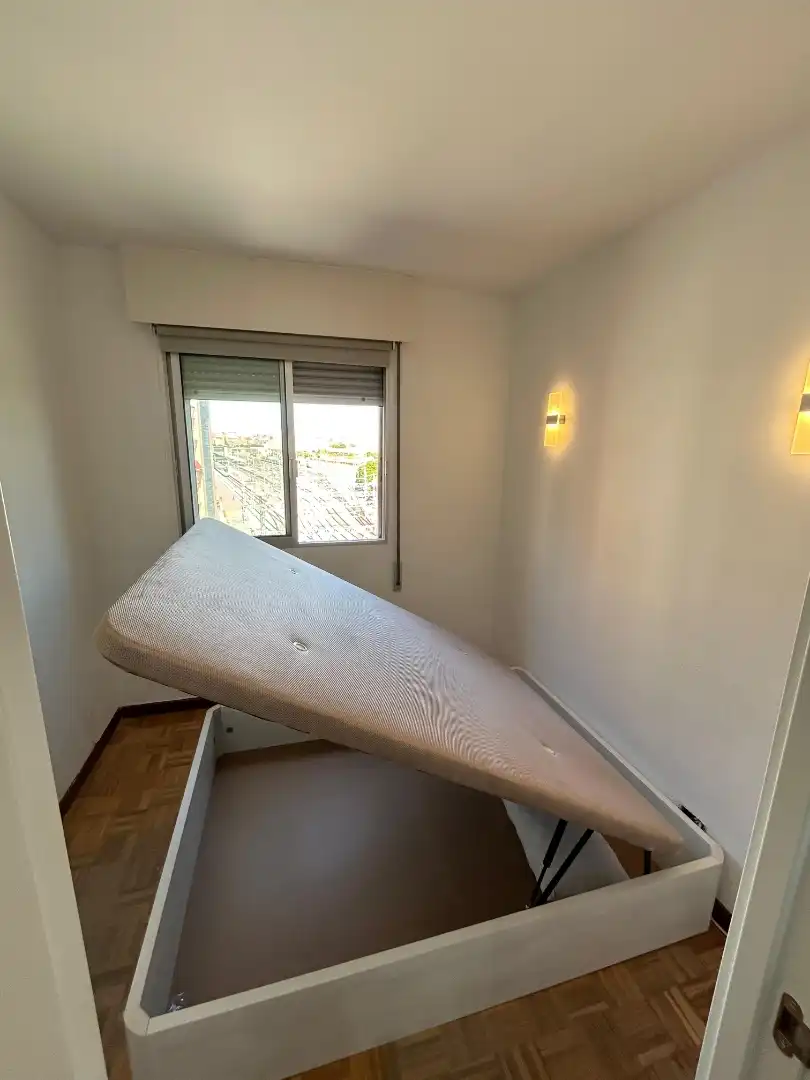 Wohnung zur Miete in Paseo Arco de Ladrillo, 17, Campo Grande Schlafzimmer von Wohnung zur Miete in Valladolid mit Parkett, Möbliert und Waschmaschine
