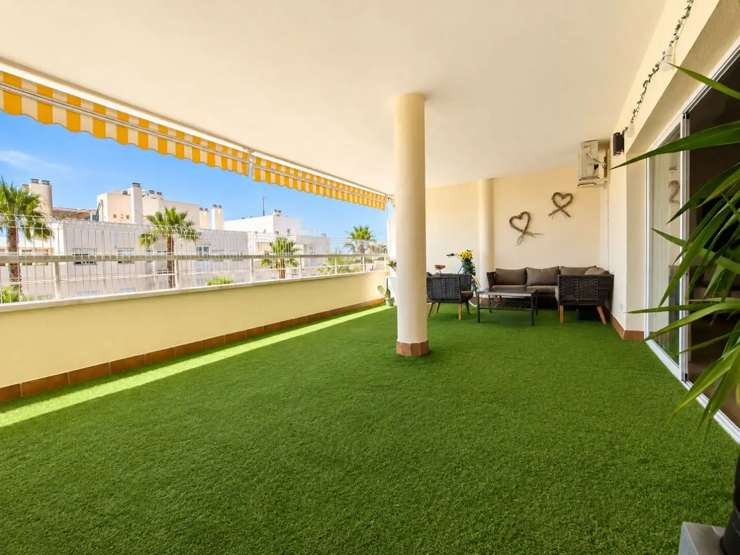 Flat for rent in Paseo de las Brisas, 3, Arroyo de la Miel Terrace of Flat for rent in Benalmádena with Air Conditioner, Terrace and Swimming Pool