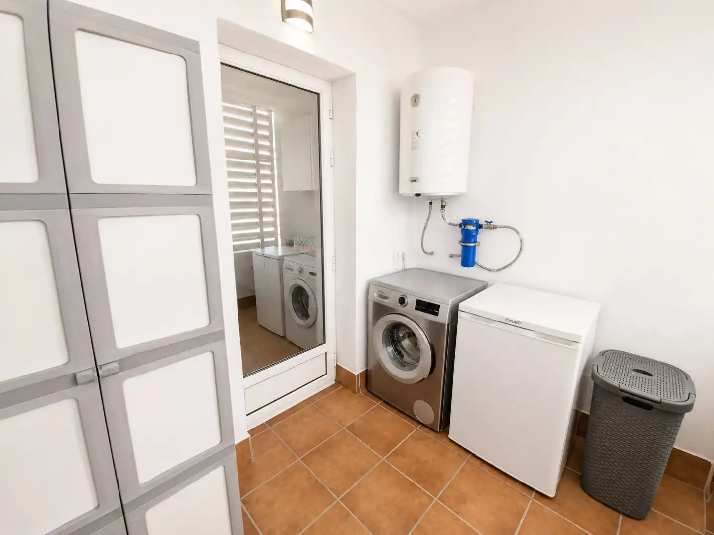 Flat for rent in Paseo de las Brisas, 3, Arroyo de la Miel Bathroom of Flat for rent in Benalmádena with Air Conditioner, Terrace and Swimming Pool
