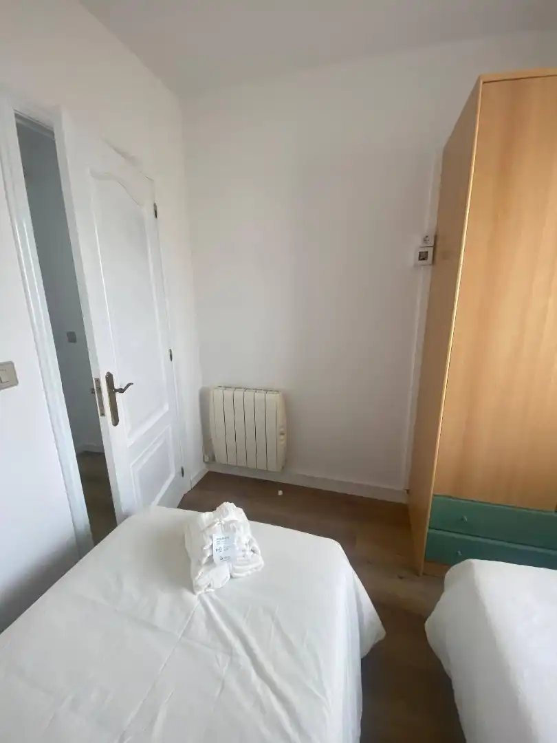 Piso en venta en Rúa Alcalde Fernández, 28, Fisterra Habitación de Piso en venta en Fisterra con Calefacción, Jardín privado y Parquet