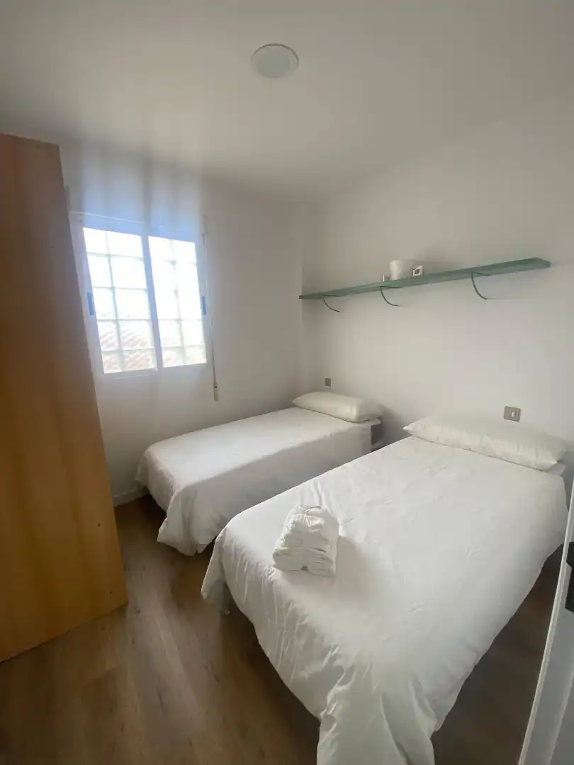 Piso en venta en Rúa Alcalde Fernández, 28, Fisterra Habitación de Piso en venta en Fisterra con Calefacción, Jardín privado y Parquet