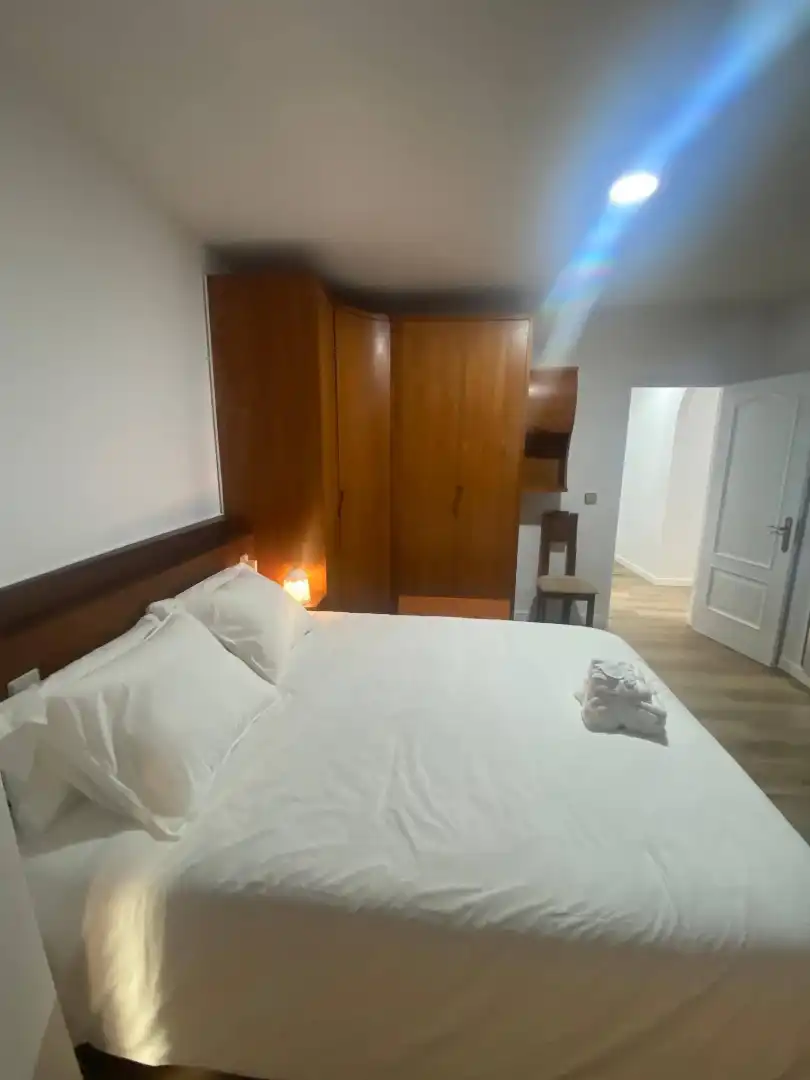 Piso en venta en Rúa Alcalde Fernández, 28, Fisterra Habitación de Piso en venta en Fisterra con Calefacción, Jardín privado y Parquet