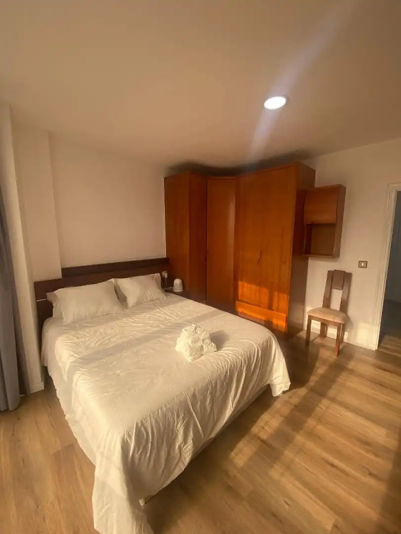 Piso en venta en Rúa Alcalde Fernández, 28, Fisterra Habitación de Piso en venta en Fisterra con Calefacción, Jardín privado y Parquet