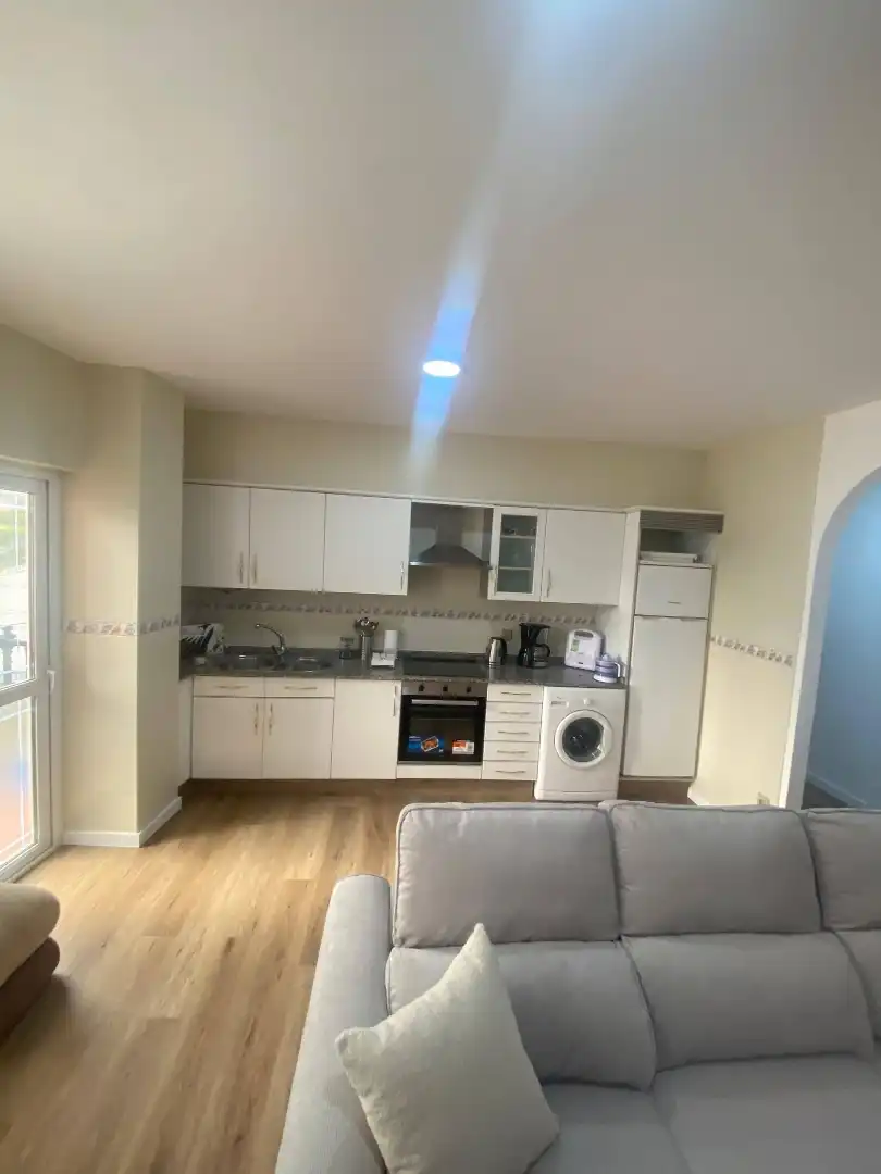 Piso en venta en Rúa Alcalde Fernández, 28, Fisterra Cocina de Piso en venta en Fisterra con Calefacción, Jardín privado y Parquet