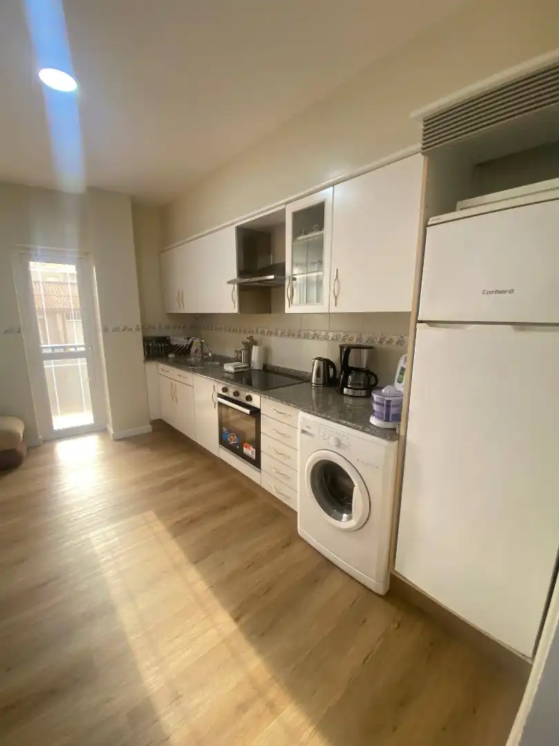 Piso en venta en Rúa Alcalde Fernández, 28, Fisterra Cocina de Piso en venta en Fisterra con Calefacción, Jardín privado y Parquet