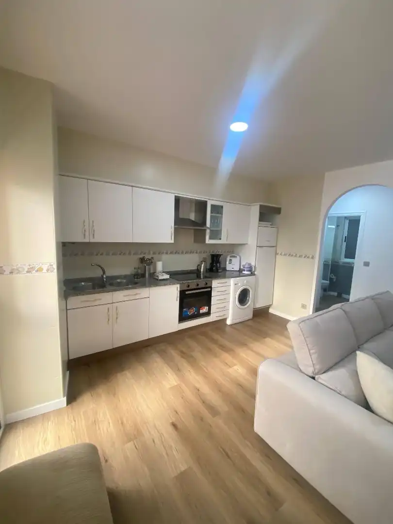 Piso en venta en Rúa Alcalde Fernández, 28, Fisterra Cocina de Piso en venta en Fisterra con Calefacción, Jardín privado y Parquet