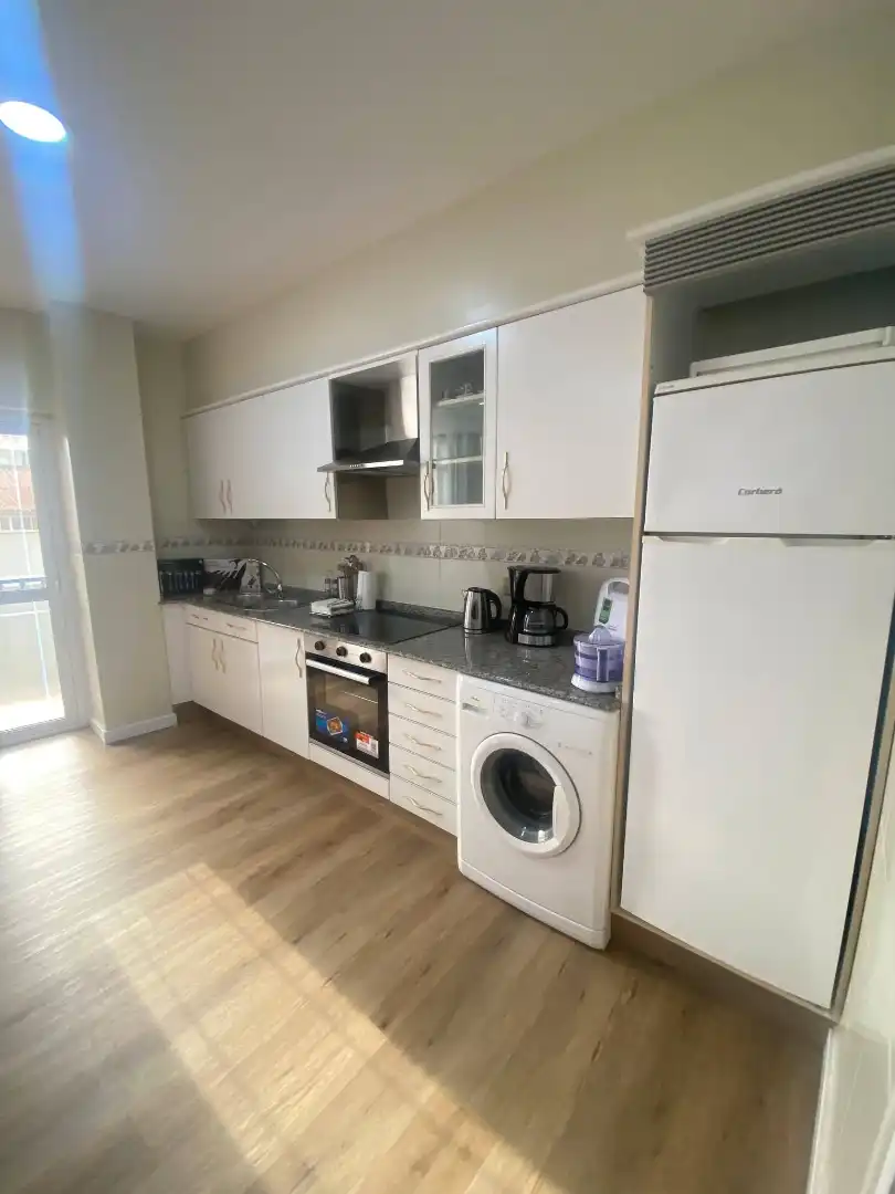 Piso en venta en Rúa Alcalde Fernández, 28, Fisterra Cocina de Piso en venta en Fisterra con Calefacción, Jardín privado y Parquet