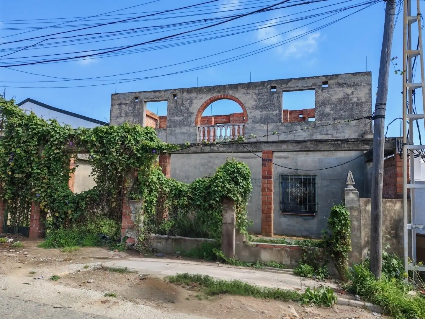 Casa o xalet en venda a Calle Sagrado Corazón, 132, La Granja - La Colina - Los Pastores Vista exterior de Casa o xalet en venda en Algeciras