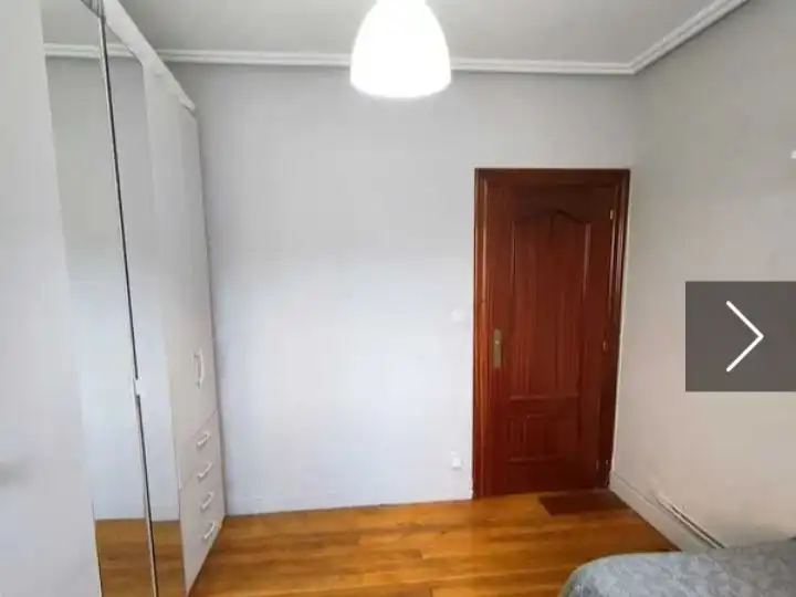 Piso en venta en Muskiz Habitación de Piso en venta en Muskiz con Balcón