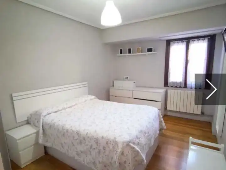 Piso en venta en Muskiz Habitación de Piso en venta en Muskiz con Balcón
