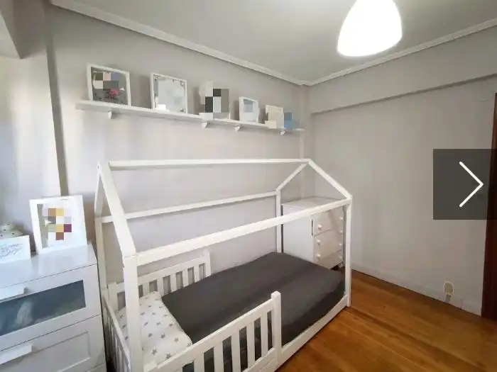 Piso en venta en Muskiz Habitación de Piso en venta en Muskiz con Balcón