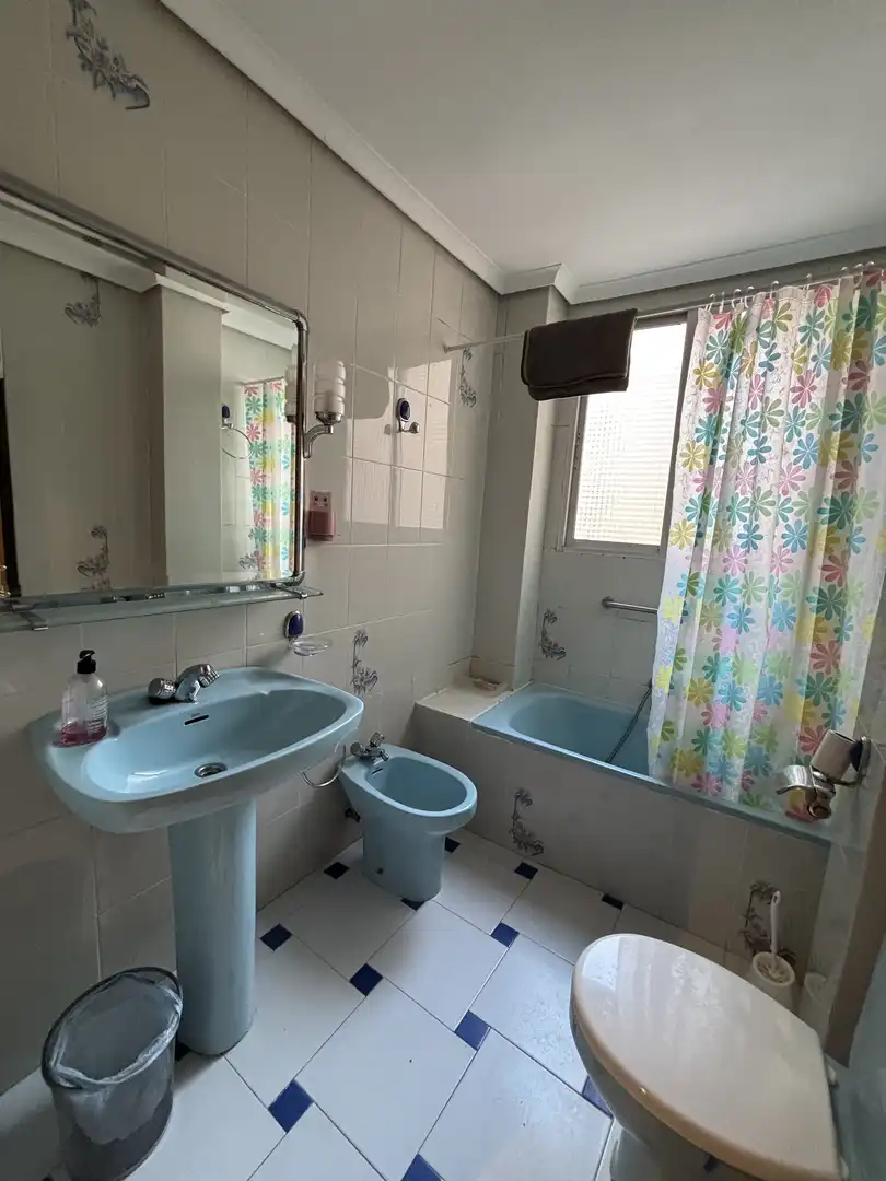 Wohnung zur Miete in Calle Doctor Collado Piña, 4, Centro Badezimmer von Wohnung zur Miete in Albacete Capital mit Balkon