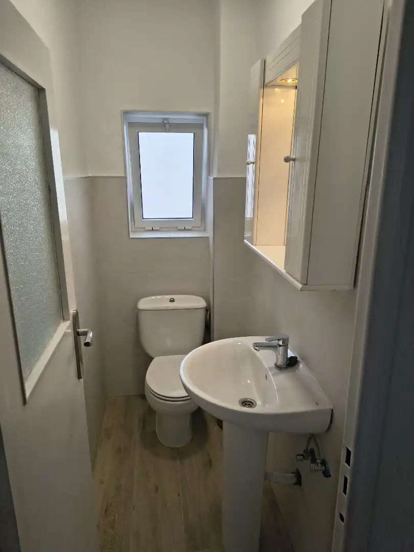 Baño de Piso de alquiler en Jaén con Aire acondicionado, Amueblado y Horno