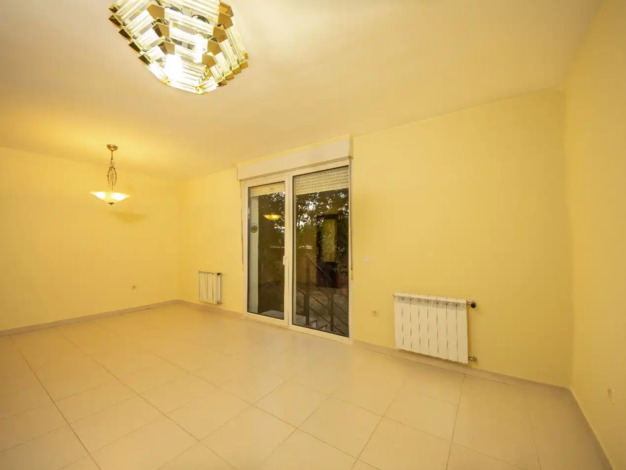 Piso en venta en Calle Postas, 21, Postas Piso en venta en Azuqueca de Henares con Aire acondicionado, Calefacción y Jardín privado