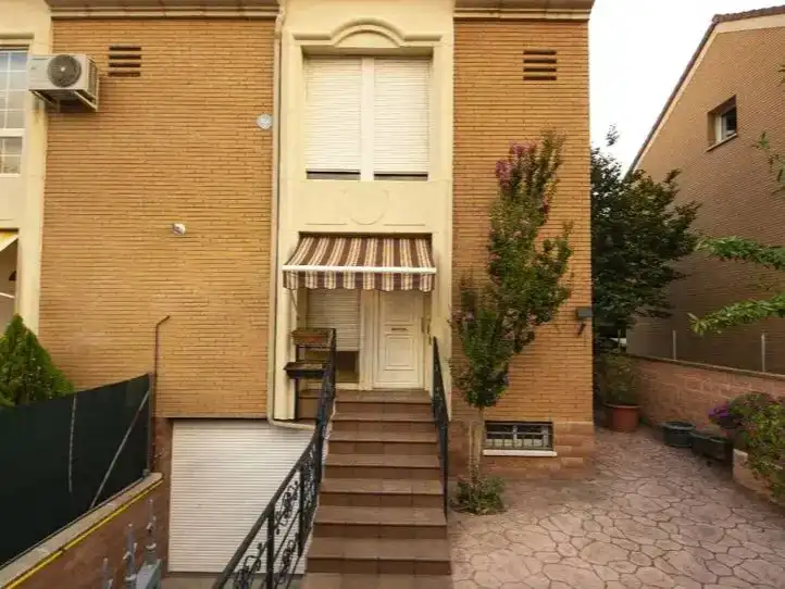Flat for sale in Calle Postas, 21, Postas Exterior view of Flat for sale in Azuqueca de Henares with Air Conditioner