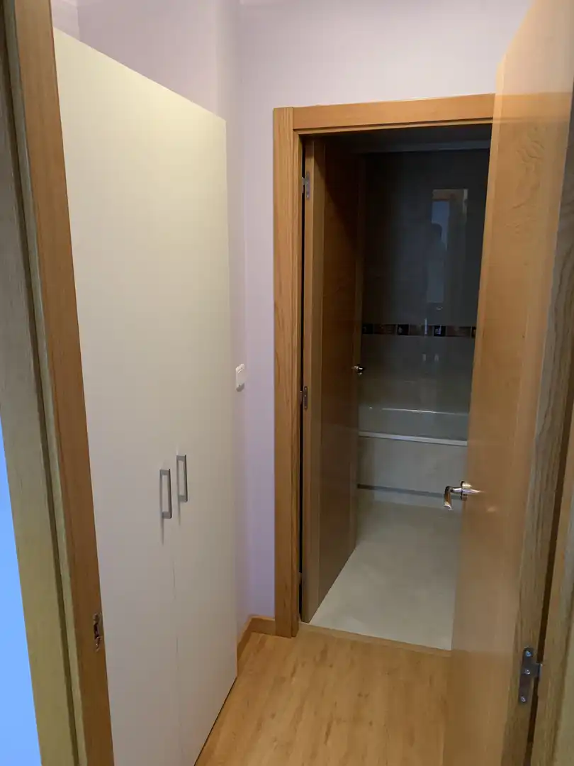 Flat for rent in Calle, 22, Flores de Sil - La Placa Bathroom of Flat for rent in Ponferrada with Heating, Parquet flooring and Storage room