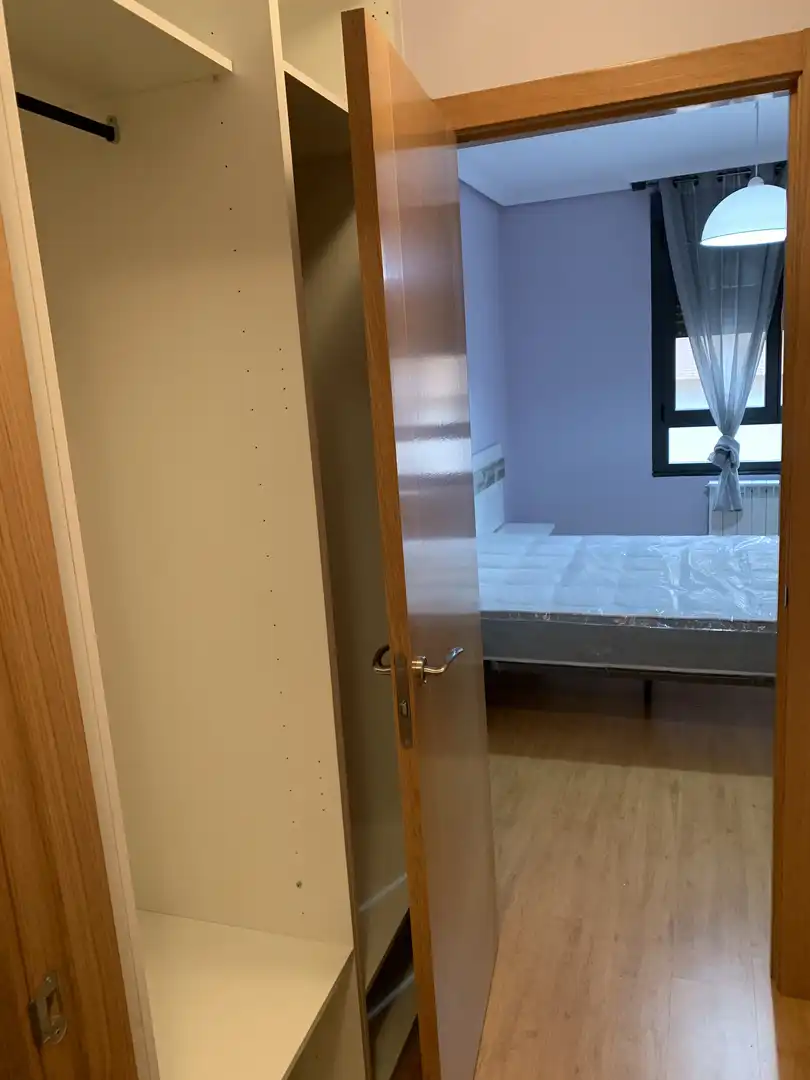 Flat for rent in Calle, 22, Flores de Sil - La Placa Bedroom of Flat for rent in Ponferrada with Heating, Parquet flooring and Storage room