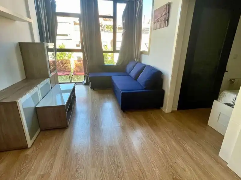 Piso en venta en Calle Martín Muñoz de las Posadas, 8, Ensanche de Vallecas - La Gavia Sala de estar de Piso en venta en Madrid con Aire acondicionado, Calefacción y Jardín privado