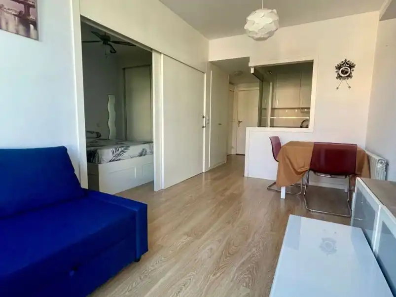 Piso en venta en Calle Martín Muñoz de las Posadas, 8, Ensanche de Vallecas - La Gavia Habitación de Piso en venta en Madrid con Aire acondicionado, Calefacción y Jardín privado