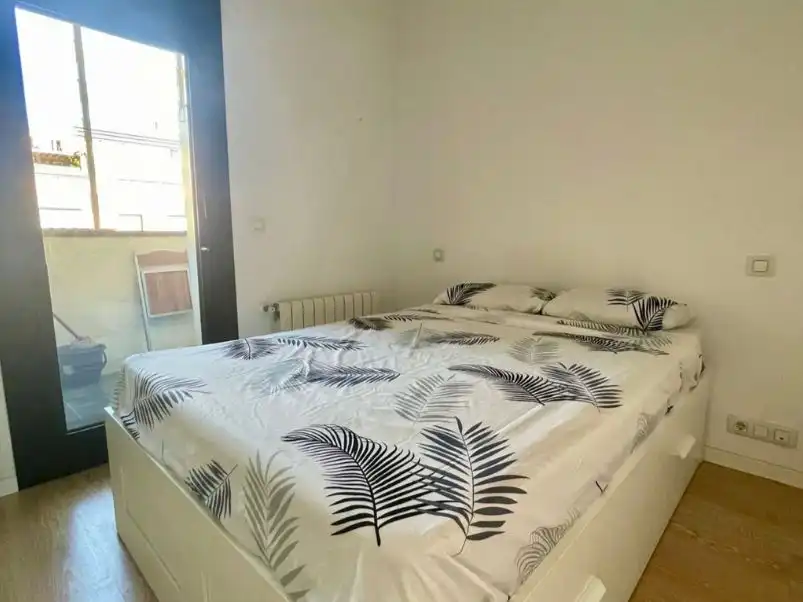 Piso en venta en Calle Martín Muñoz de las Posadas, 8, Ensanche de Vallecas - La Gavia Habitación de Piso en venta en Madrid con Aire acondicionado, Calefacción y Jardín privado