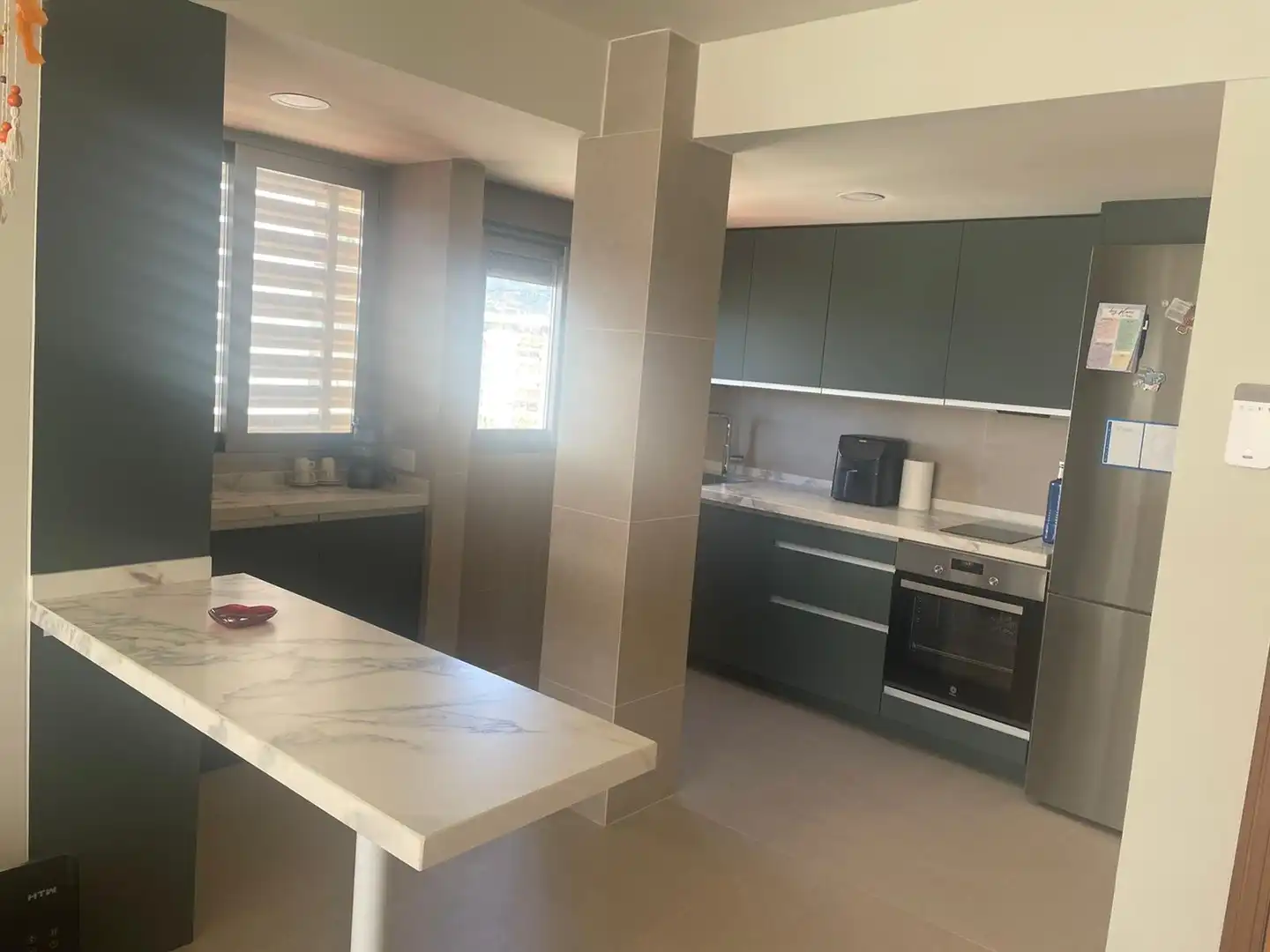Apartamento de alquiler en Avenida Ferrandis Salvador, 266, La Curva Cocina de Apartamento de alquiler en Benicasim / Benicàssim con Trastero, Piscina y Amueblado