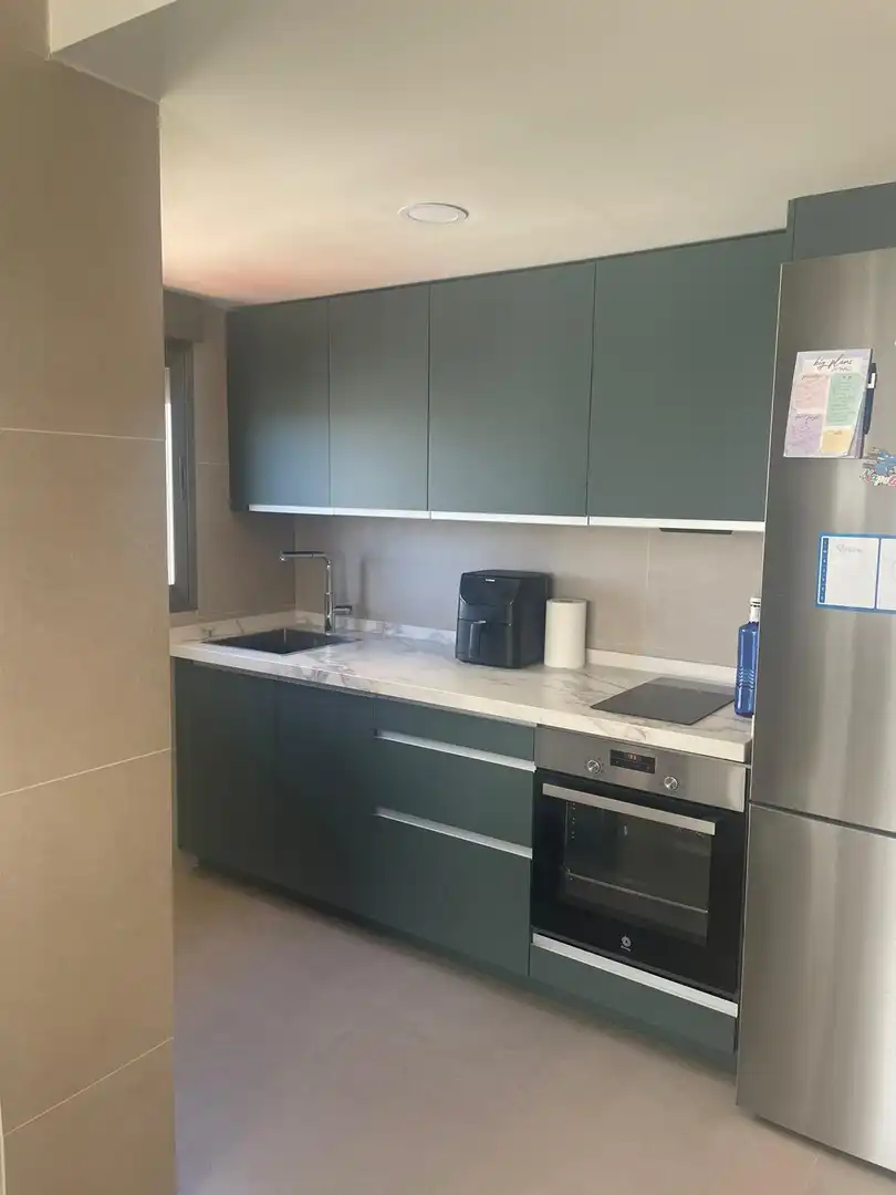 Apartamento de alquiler en Avenida Ferrandis Salvador, 266, La Curva Cocina de Apartamento de alquiler en Benicasim / Benicàssim con Trastero, Piscina y Amueblado