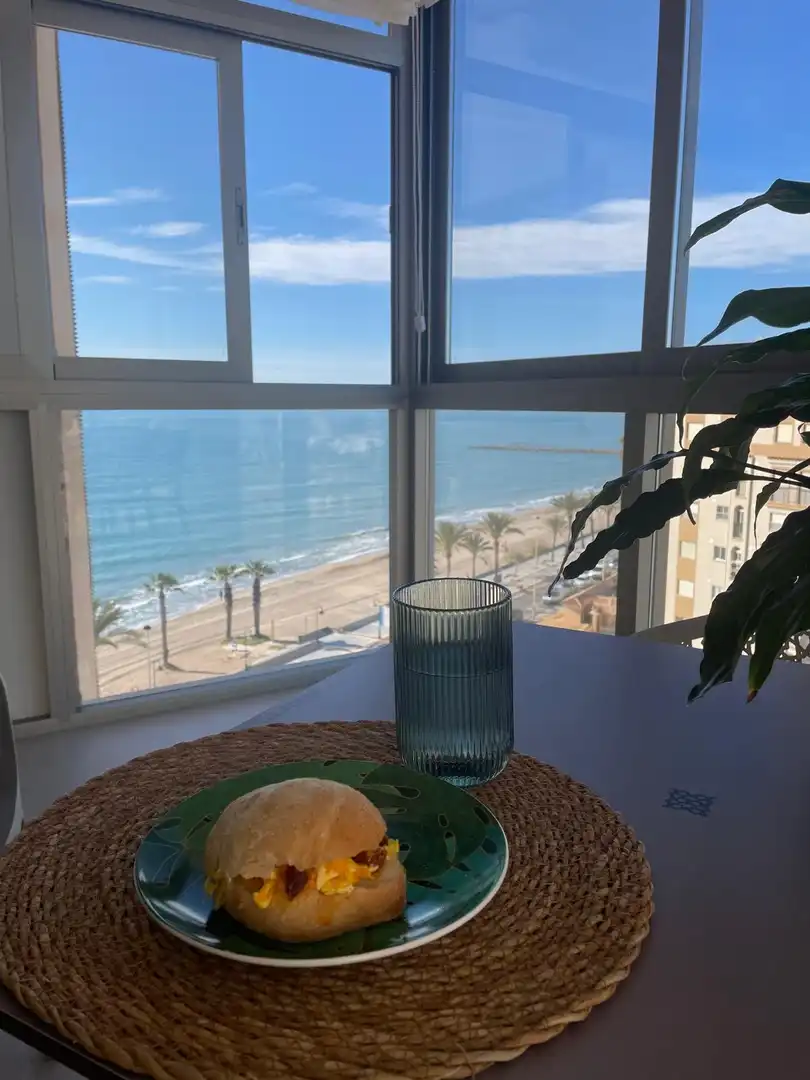 Apartamento de alquiler en Avenida Ferrandis Salvador, 266, La Curva Habitación de Apartamento de alquiler en Benicasim / Benicàssim con Trastero, Piscina y Amueblado