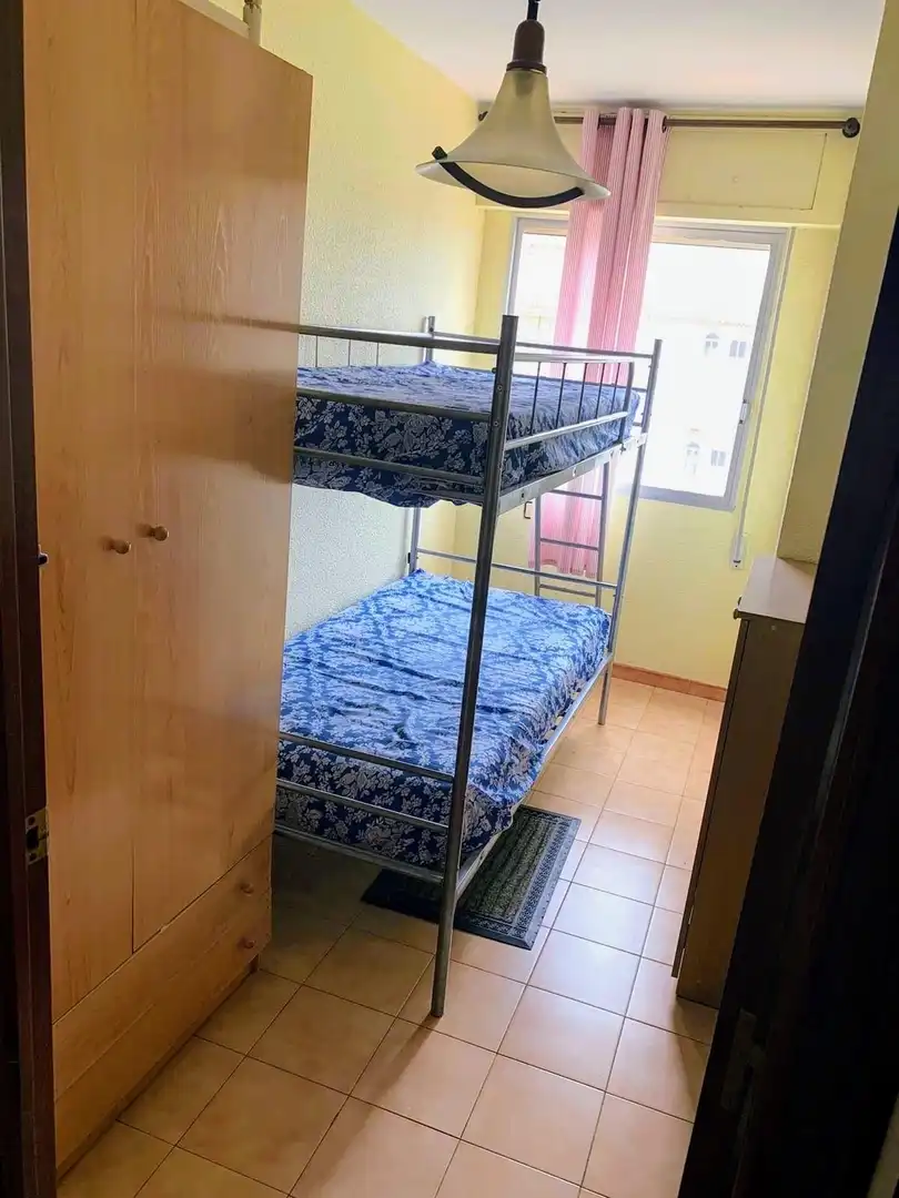 Apartamento de alquiler en Avenida Ferrandis Salvador, 266, La Curva Habitación de Apartamento de alquiler en Benicasim / Benicàssim con Trastero, Piscina y Amueblado