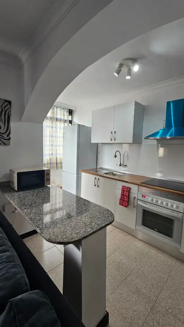 Piso de alquiler en Calle Roque de los Muchachos, 3, Juan XXIII Cocina de Piso de alquiler en Arucas con Amueblado, Horno y Lavadora