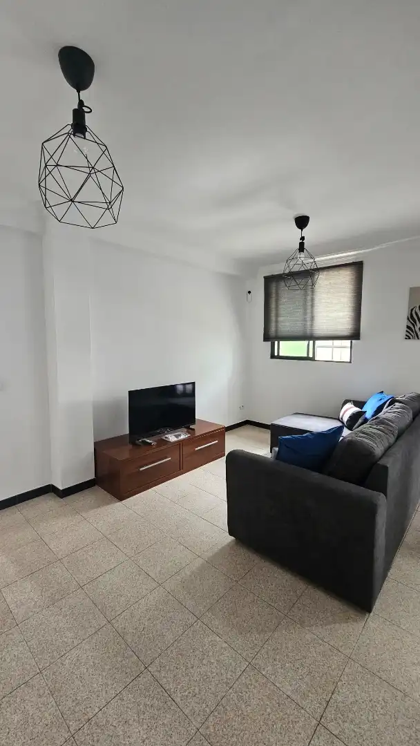 Piso de alquiler en Calle Roque de los Muchachos, 3, Juan XXIII Sala de estar de Piso de alquiler en Arucas con Amueblado, Horno y Lavadora
