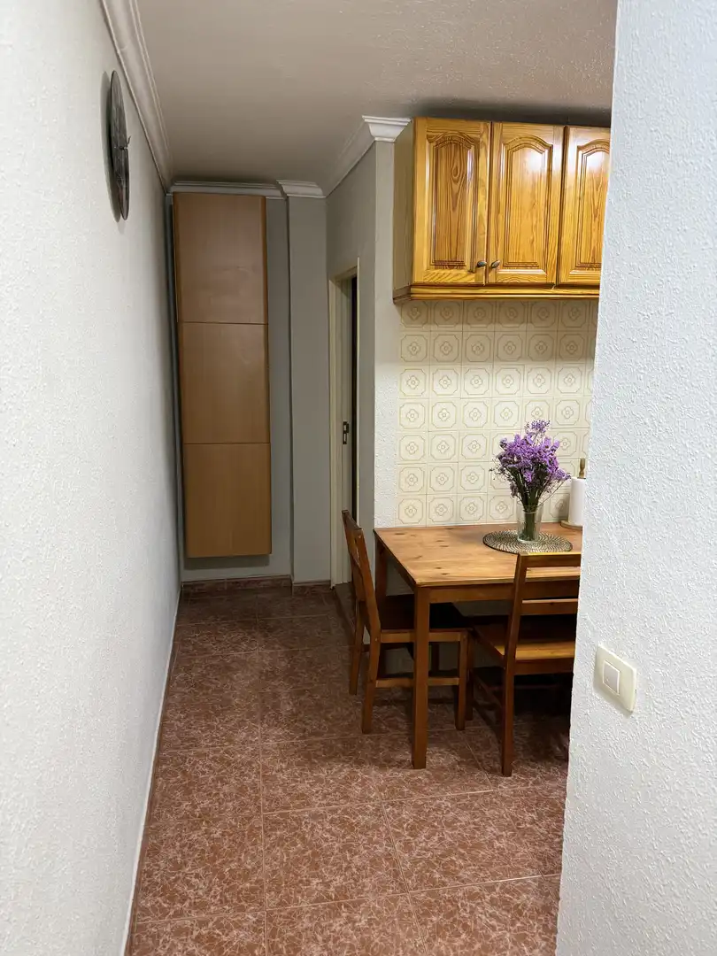 Apartamento de alquiler en Avenida Los Playeros, 23, Los Cristianos Comedor de Apartamento de alquiler en Arona con Amueblado