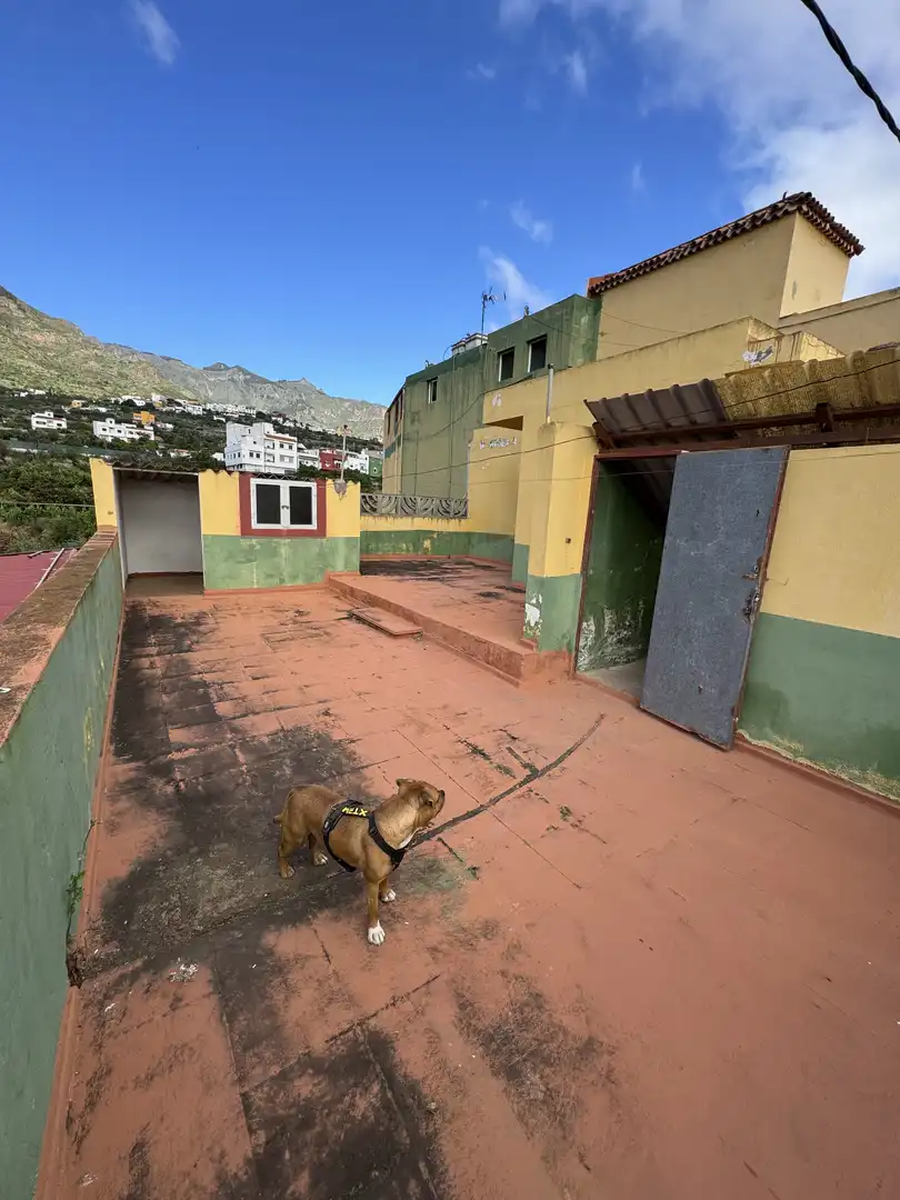 Einfamilien-Reihenhaus zum Verkauf in Calle León y Castillo, 3, Valsequillo de Gran Canaria Außenansicht von Einfamilien-Reihenhaus zum Verkauf in Valsequillo de Gran Canaria mit Klimaanlage