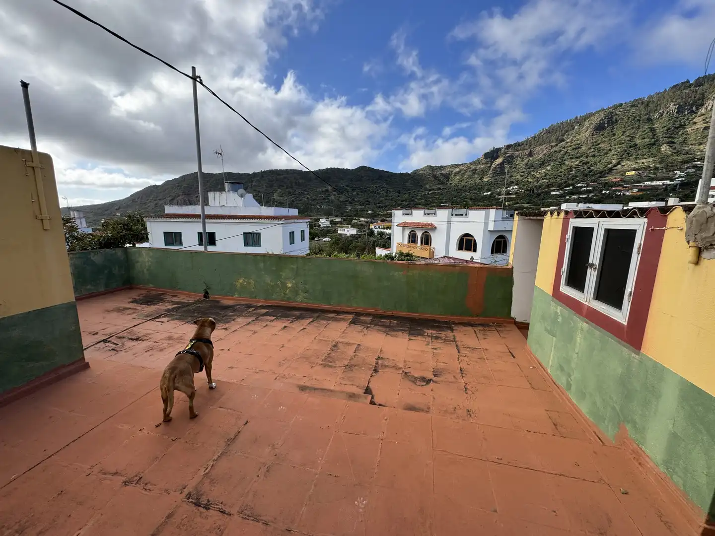 Einfamilien-Reihenhaus zum Verkauf in Calle León y Castillo, 3, Valsequillo de Gran Canaria Außenansicht von Einfamilien-Reihenhaus zum Verkauf in Valsequillo de Gran Canaria mit Klimaanlage