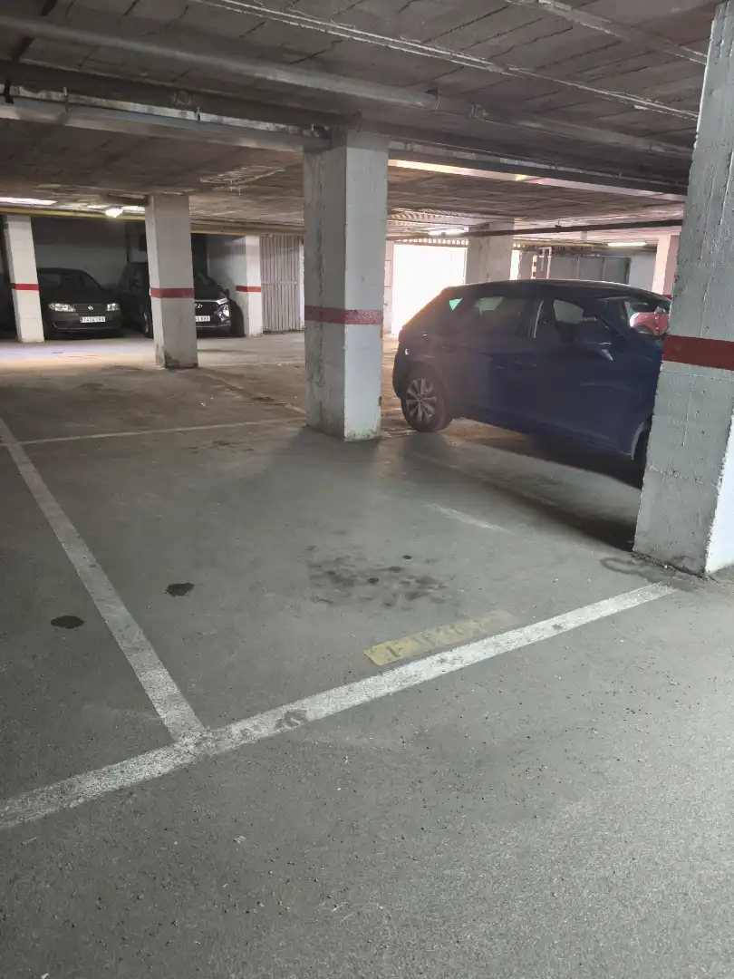 Garaje de alquiler en Avenida Antonio Mairena, 7, Nueva Alcalá Parking de Garaje de alquiler en Alcalá de Guadaira