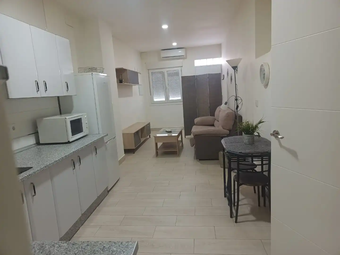 Flat for rent in Calle Valdelacalzada, 44, Montijo Living room of Flat for rent in Montijo with Air Conditioner and Furnished