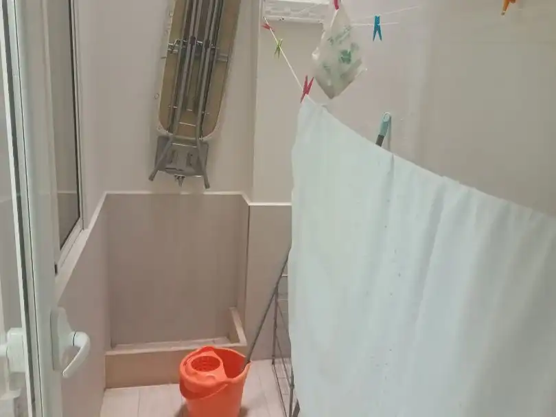 Flat for rent in Calle Valdelacalzada, 44, Montijo Bathroom of Flat for rent in Montijo with Air Conditioner and Furnished