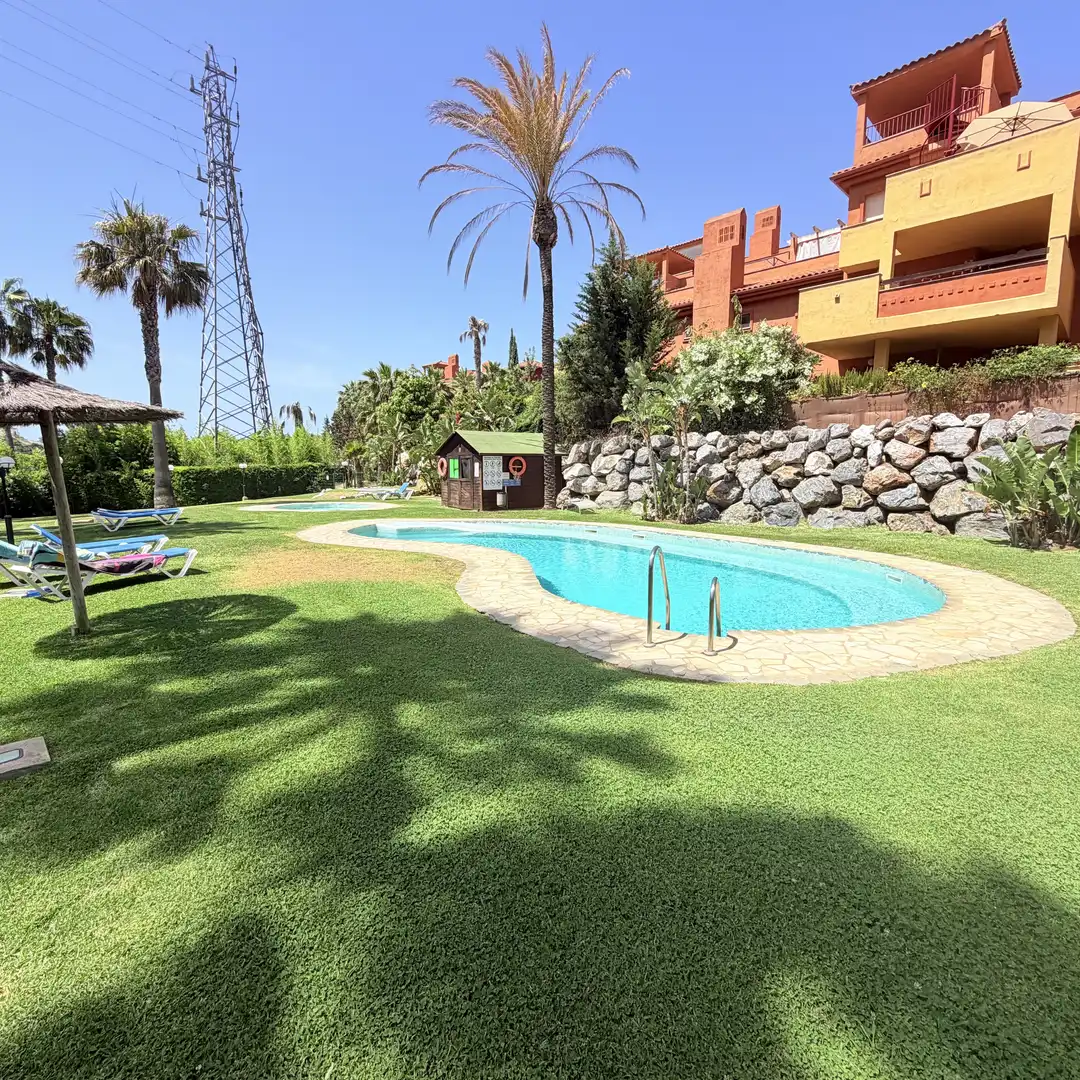 Dachboden zum Verkauf in Avenida Alpandeire, 33, Elviria - Cabopino Garten von Dachboden zum Verkauf in Marbella mit Klimaanlage, Terrasse und Schwimmbad