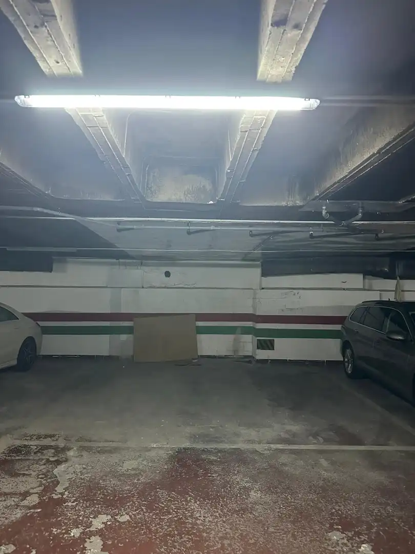 Garage zur Miete in Oviedo 