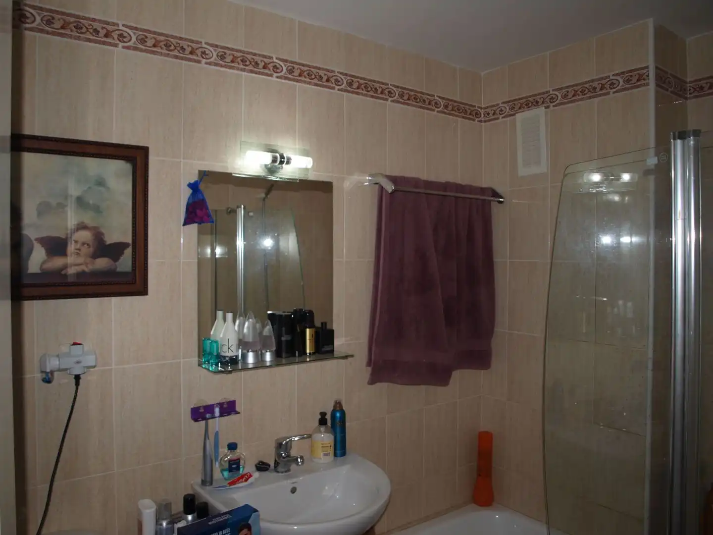 Attic for rent in Calle Paco de Lucia, 8, Balcón de Sevilla - Atalaya - La Uva - La Extremeña Bathroom of Attic for rent in Camas with Air Conditioner, Heating and Private garden